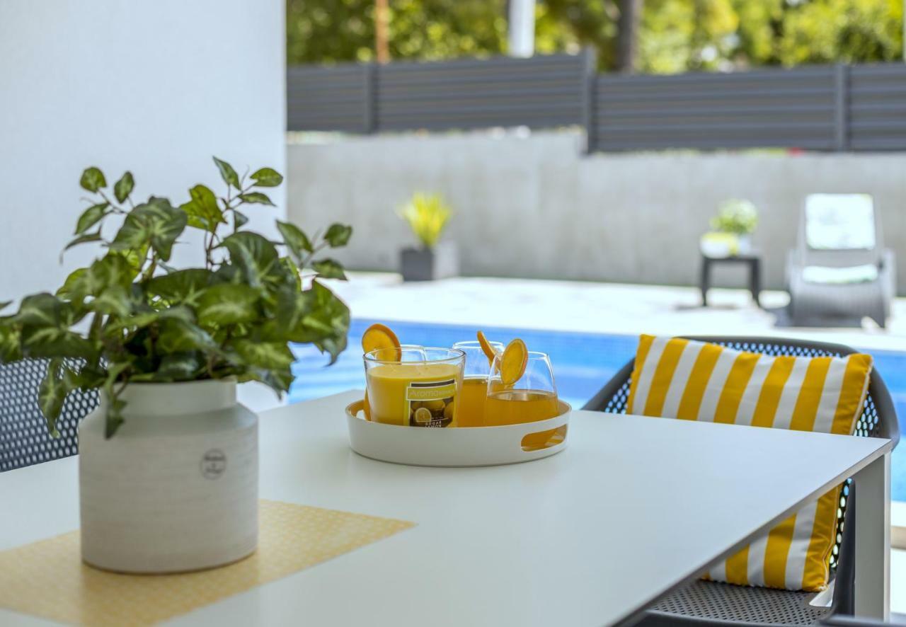 Villa Ema Kastela With Private Heated Pool المظهر الخارجي الصورة